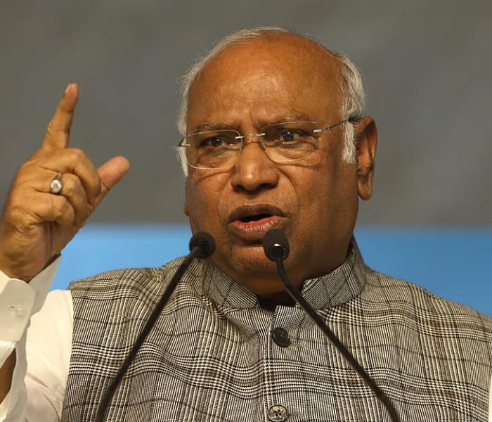 ಪಕ್ಷದ ನಾಯಕರಿಗೆ ಮಲ್ಲಿಕಾರ್ಜುನ ಖರ್ಗೆ ಖಡಕ್‌ ಎಚ್ಚರಿಕೆ!