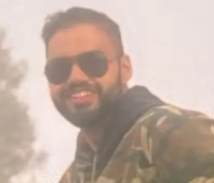 ಭಾರತೀಯ ನೌಕಾಪಡೆ ಅಧಿಕಾರಿ ಮೇಲೆ ಉಗ್ರರ ಅಟ್ಟಹಾಸ