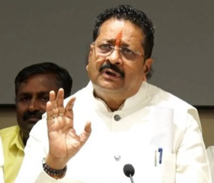 ಸಿಎಂ ಸಿದ್ದರಾಮಯ್ಯ ಪಾಕಿಸ್ತಾನ ಏಜೆಂಟ್ ಇದ್ದಂತೆ- ಯತ್ನಾಳ್‌
